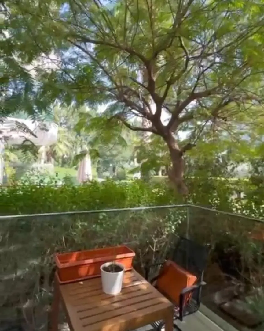 Stylish Urban-Jungle-Studio In Al Barari, Dubai Apartment